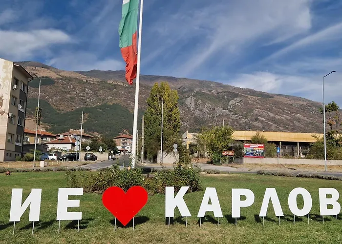 Black And White Апартамент Карлово