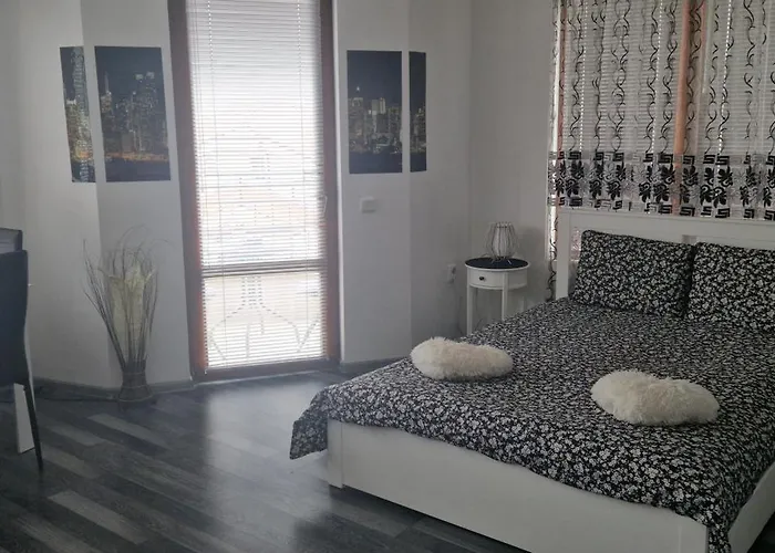 Black And White Апартамент Карлово